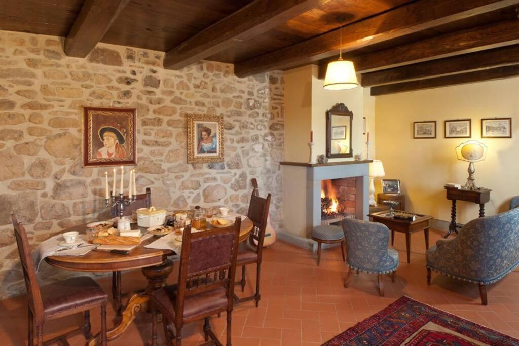 Villa Liz Tuscany, Private Pool, Hot Tub, Property Fenced, Pets Allowed Poppi Kültér fotó