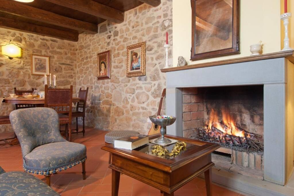 Villa Liz Tuscany, Private Pool, Hot Tub, Property Fenced, Pets Allowed Poppi Kültér fotó