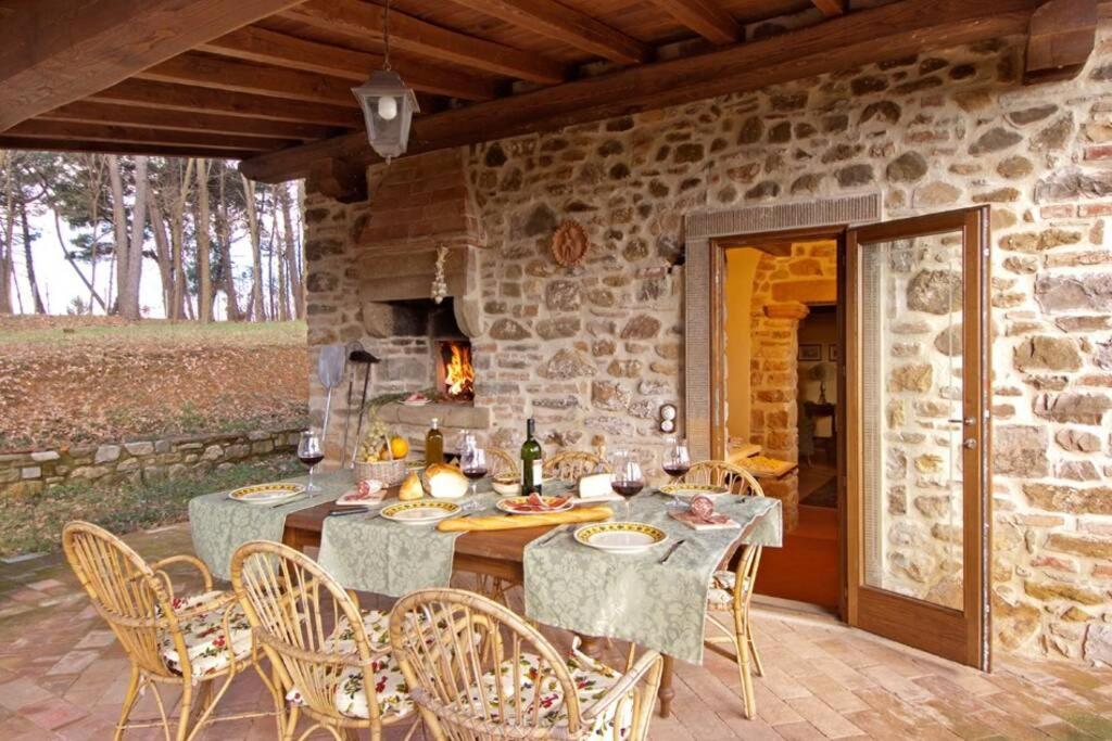 Villa Liz Tuscany, Private Pool, Hot Tub, Property Fenced, Pets Allowed Poppi Kültér fotó