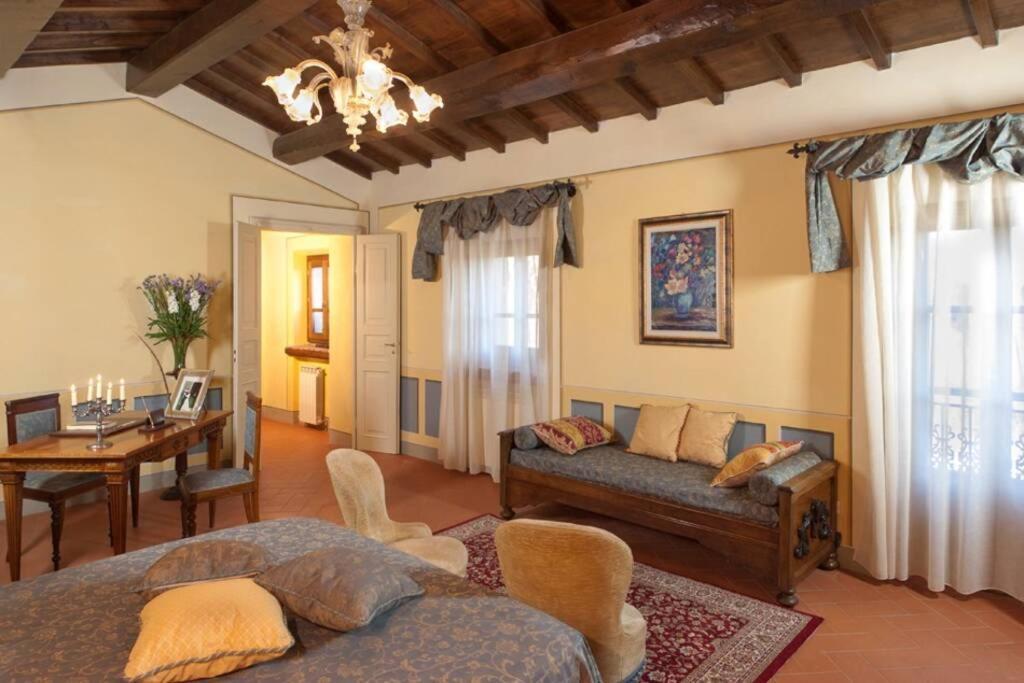 Villa Liz Tuscany, Private Pool, Hot Tub, Property Fenced, Pets Allowed Poppi Kültér fotó