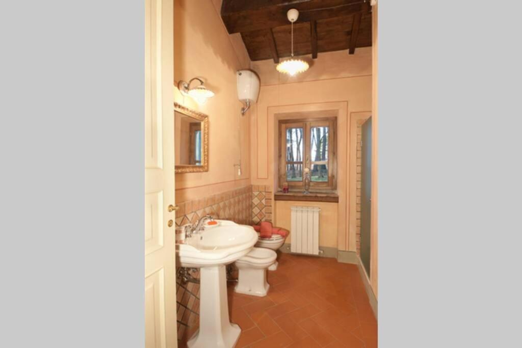Villa Liz Tuscany, Private Pool, Hot Tub, Property Fenced, Pets Allowed Poppi Kültér fotó