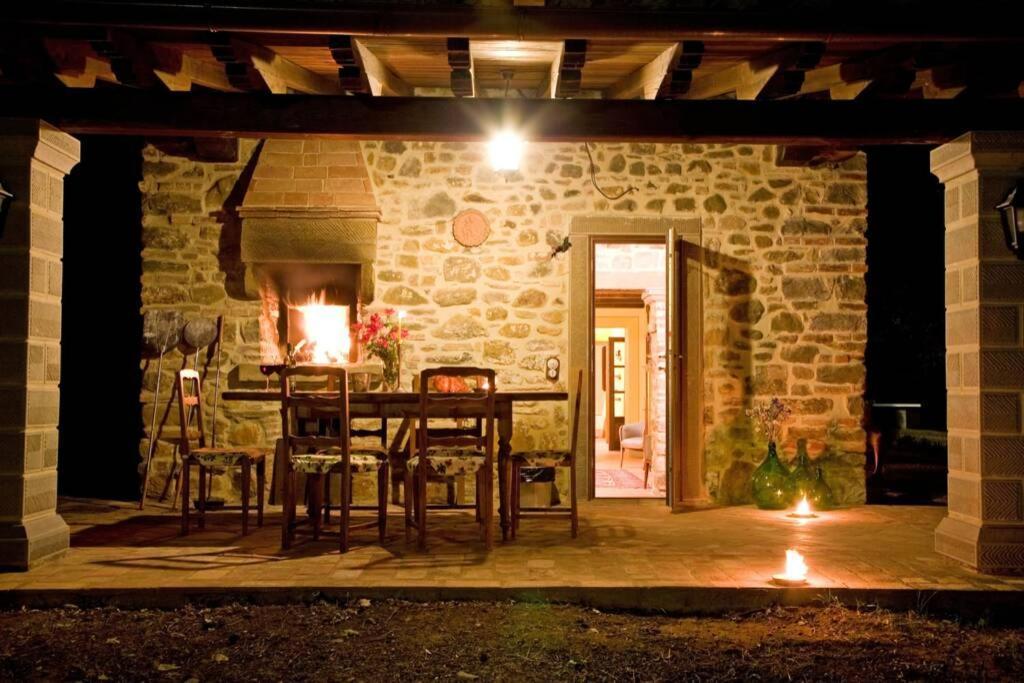 Villa Liz Tuscany, Private Pool, Hot Tub, Property Fenced, Pets Allowed Poppi Kültér fotó