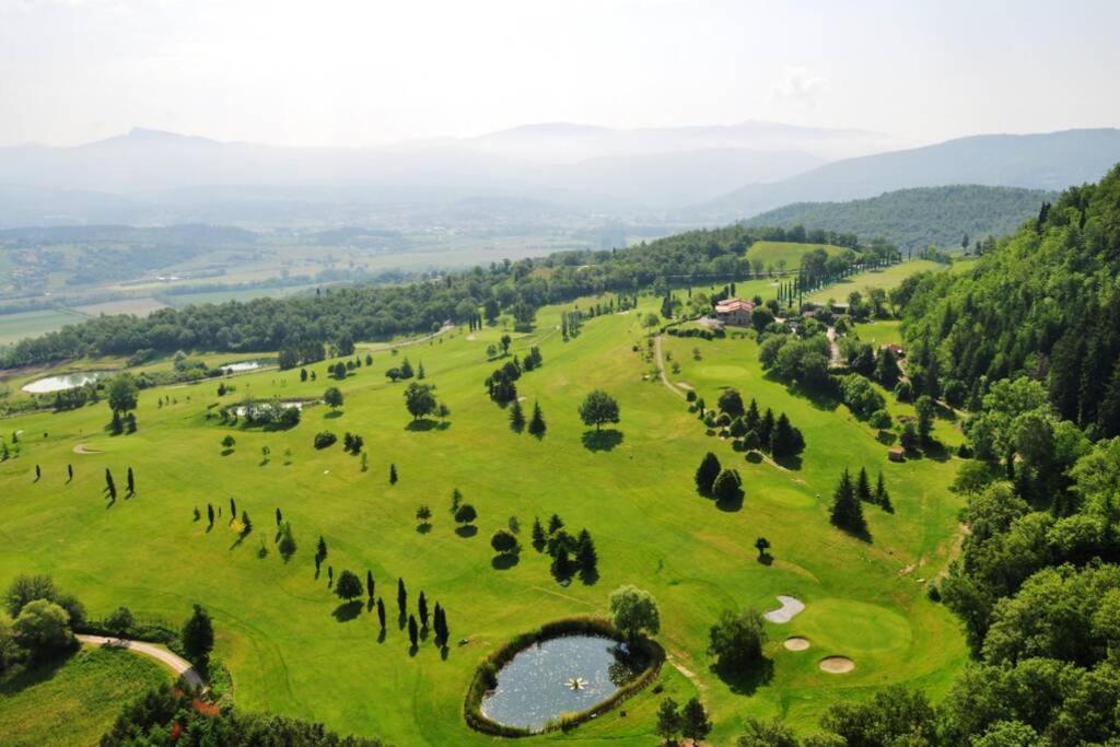 Villa Liz Tuscany, Private Pool, Hot Tub, Property Fenced, Pets Allowed Poppi Kültér fotó
